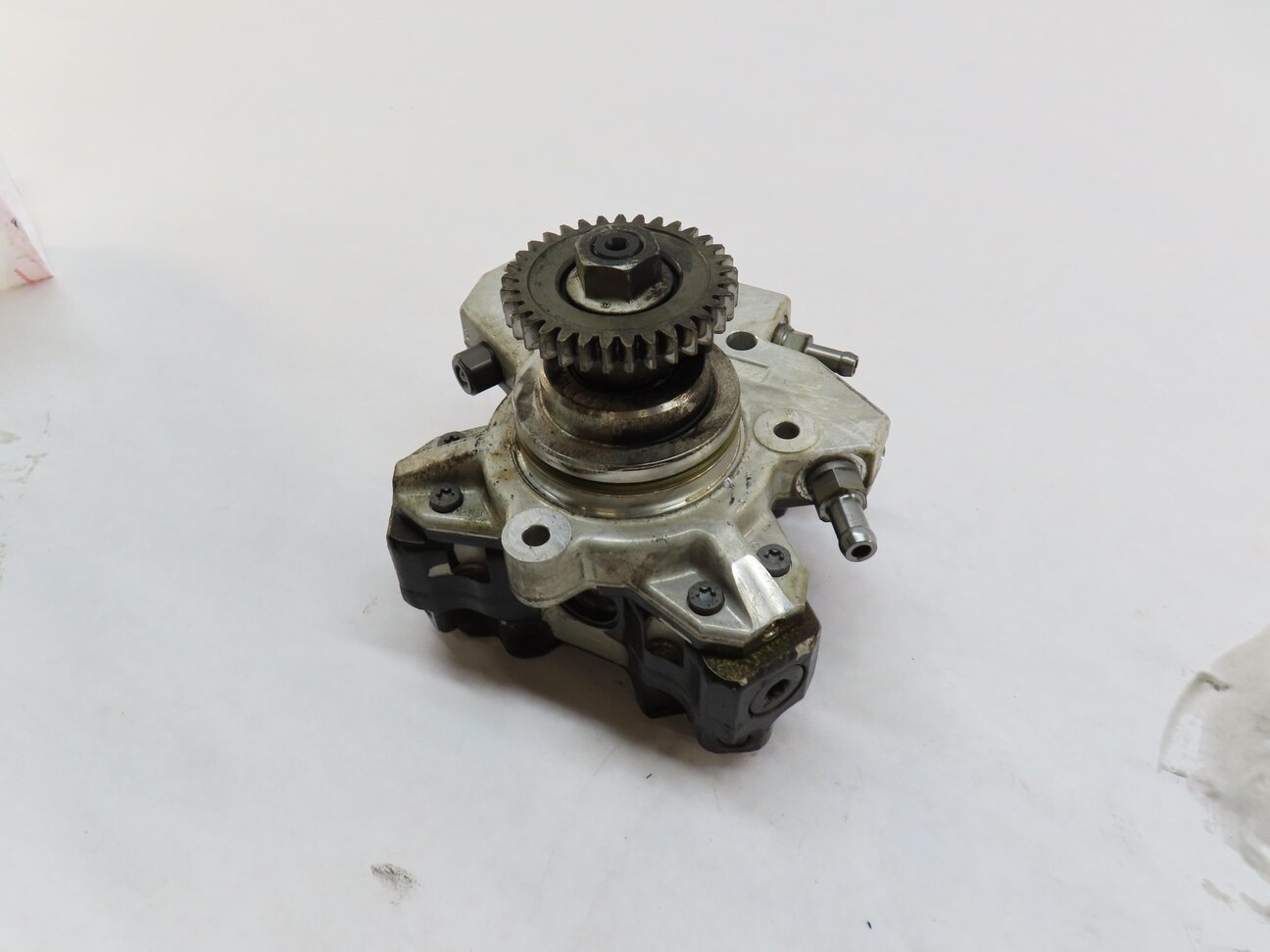 12-17 MERCEDES GL350 GLE350D ML350 S350 (W166 W221) DIESEL MECHANICAL FUEL PUMP