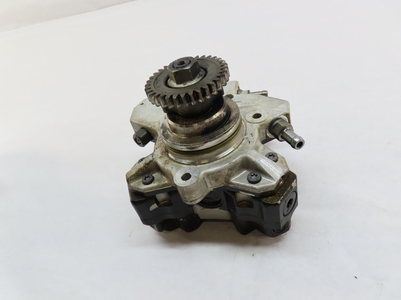 Thumbnail 2: 12-17 MERCEDES GL350 GLE350D ML350 S350 (W166 W221) DIESEL MECHANICAL FUEL PUMP