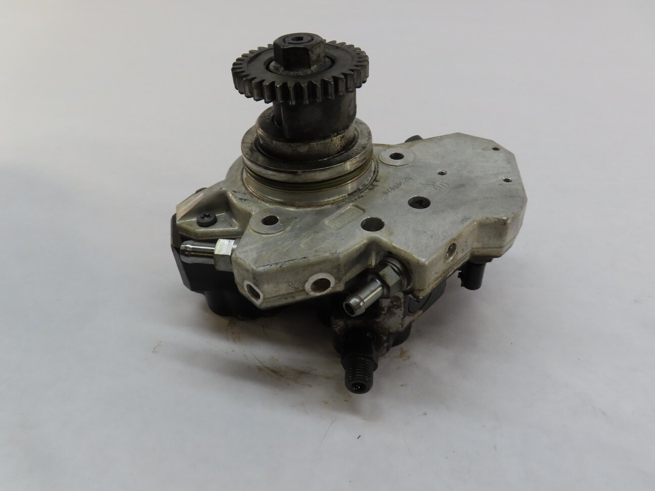 Thumbnail 3: 12-17 MERCEDES GL350 GLE350D ML350 S350 (W166 W221) DIESEL MECHANICAL FUEL PUMP