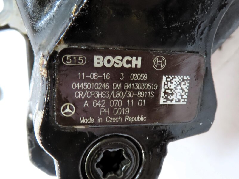 Thumbnail 6: 12-17 MERCEDES GL350 GLE350D ML350 S350 (W166 W221) DIESEL MECHANICAL FUEL PUMP