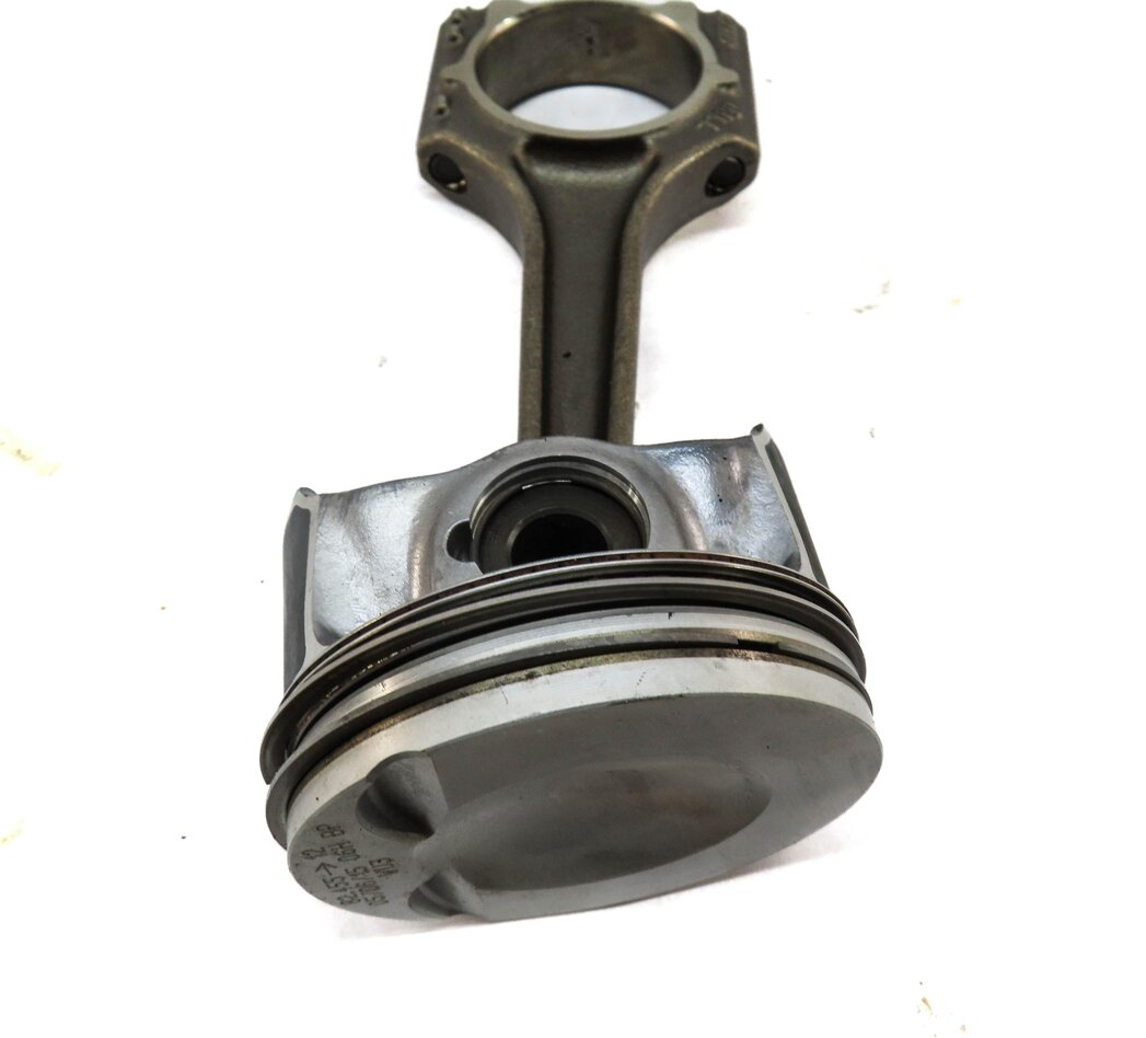 Thumbnail 6: 11-18 VW / AUDI - A3 A4 A5 A6 Q5 TT BEETLE JETTA TIGUAN - 2.0L TURBO PISTON SET4