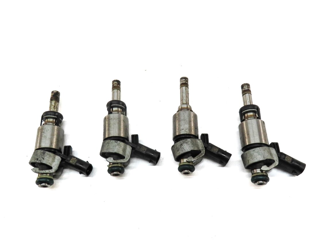 Thumbnail 2: 08-17 AUDI A3 A4 A5 A6 Q5 TT (8P B8 8K 8T 8R MK2 C7) 2.0L FSI FUEL INJECTOR SET4