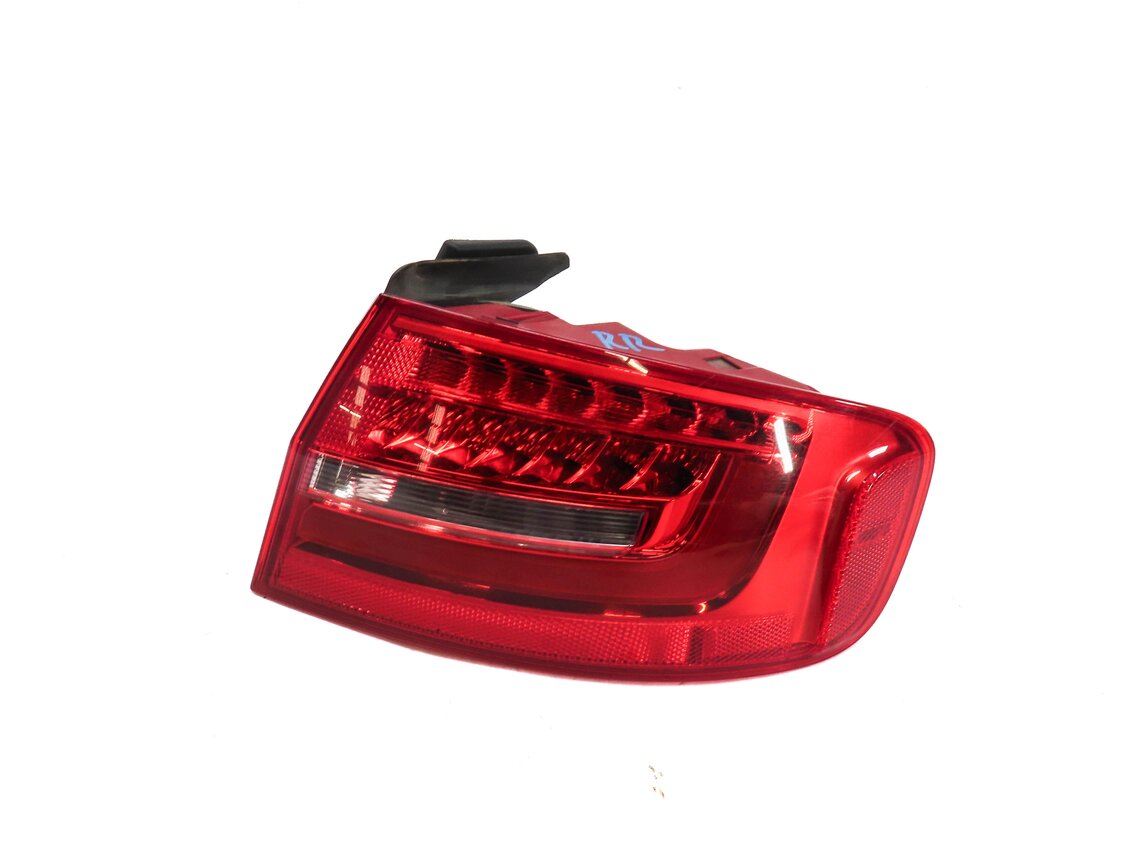 13-16 AUDI A4 S4 B8 8K REAR RIGHT PASSENGER OUTER TAILLIGHT BRAKE LIGHT LAMP LED
