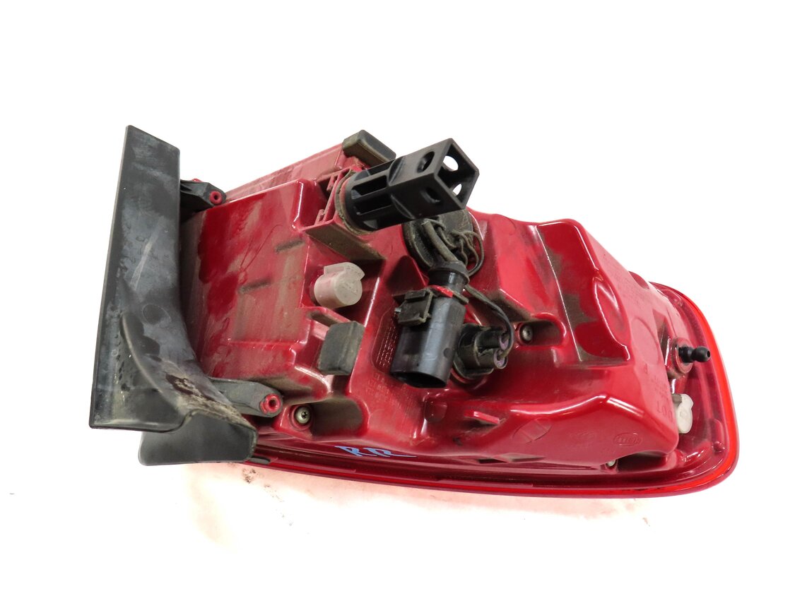 Thumbnail 4: 13-16 AUDI A4 S4 B8 8K REAR RIGHT PASSENGER OUTER TAILLIGHT BRAKE LIGHT LAMP LED