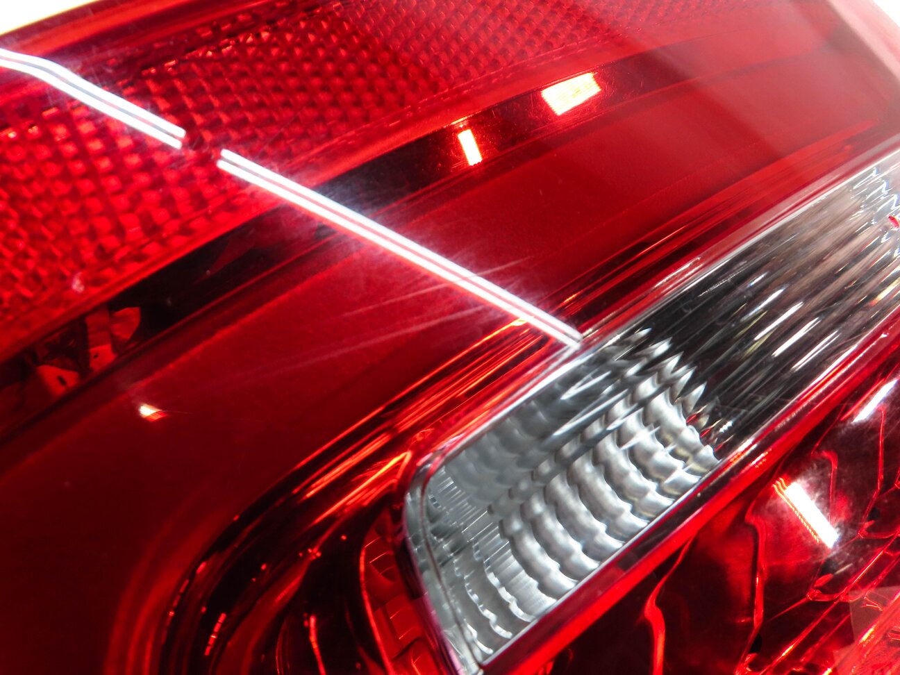 Thumbnail 6: 13-16 AUDI A4 S4 B8 8K REAR RIGHT PASSENGER OUTER TAILLIGHT BRAKE LIGHT LAMP LED