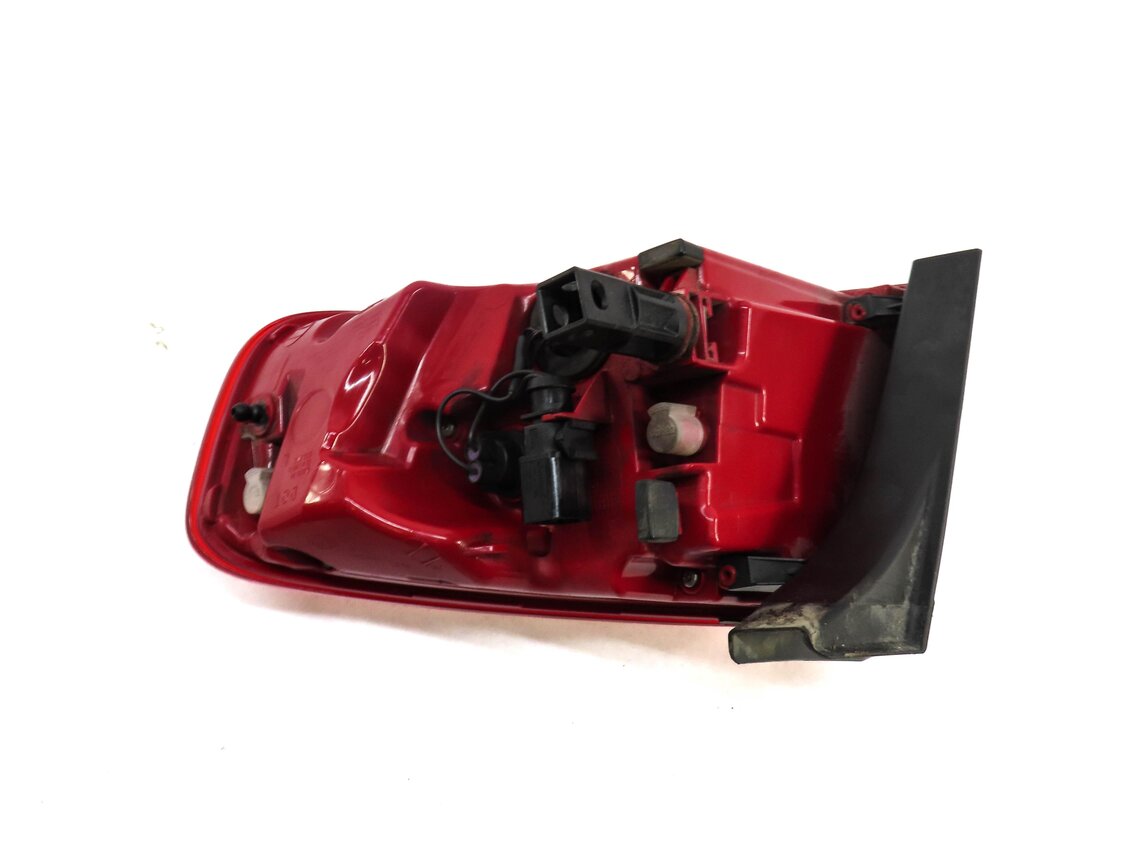 Thumbnail 4: 2013-2016 AUDI A4 S4 (B8 8K) LEFT DRIVER OUTER TAILLIGHT BRAKE LIGHT LAMP - LED