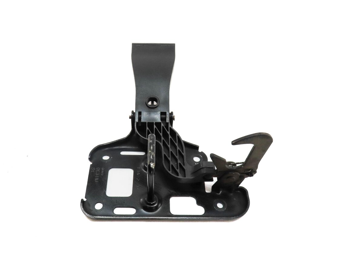 Thumbnail 2: 2016 AUDI A4 B8 8K FRONT HOOD SAFETY CATCH HOOK LATCH w/ RELEASE LEVER 8T0823480