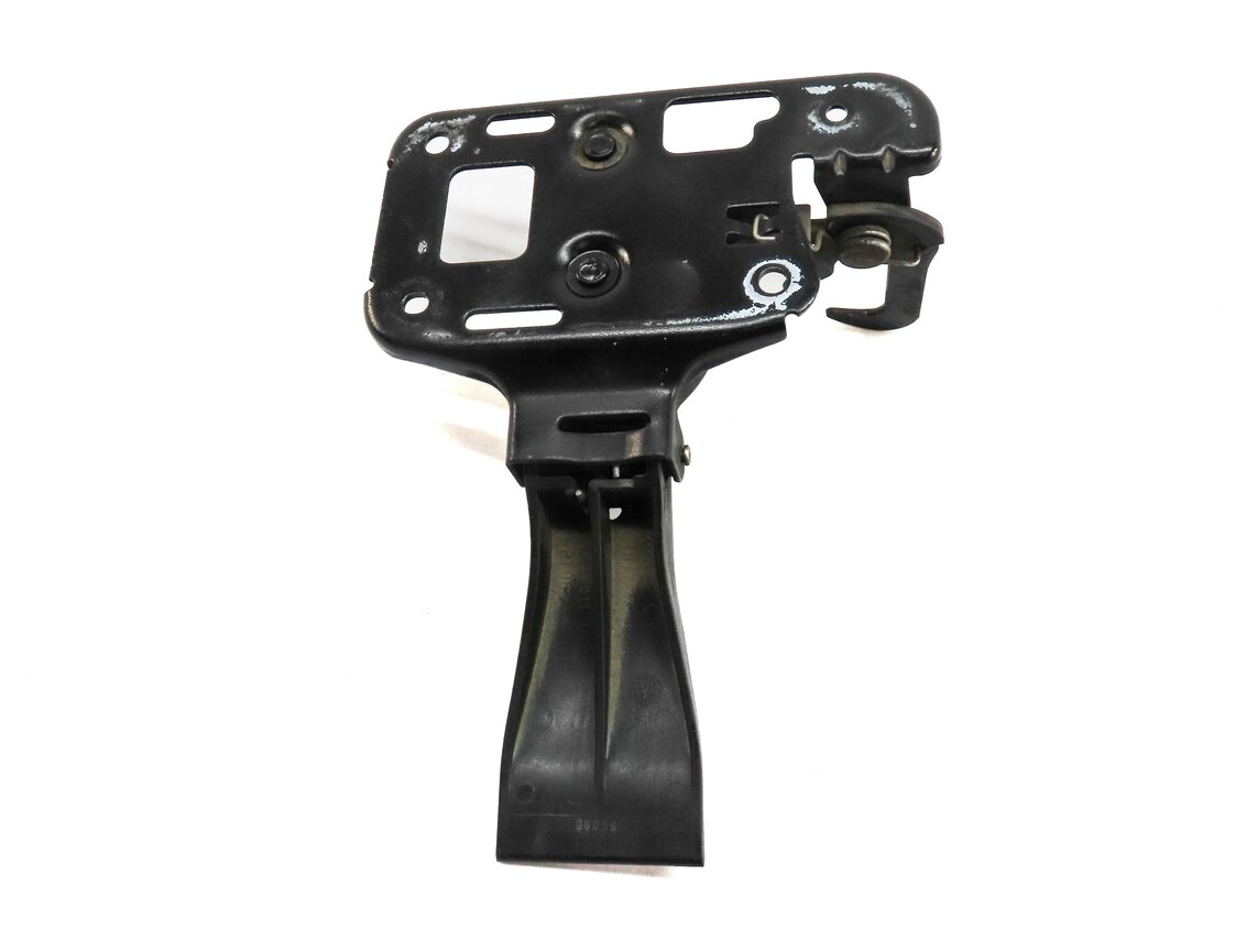 Thumbnail 4: 2016 AUDI A4 B8 8K FRONT HOOD SAFETY CATCH HOOK LATCH w/ RELEASE LEVER 8T0823480