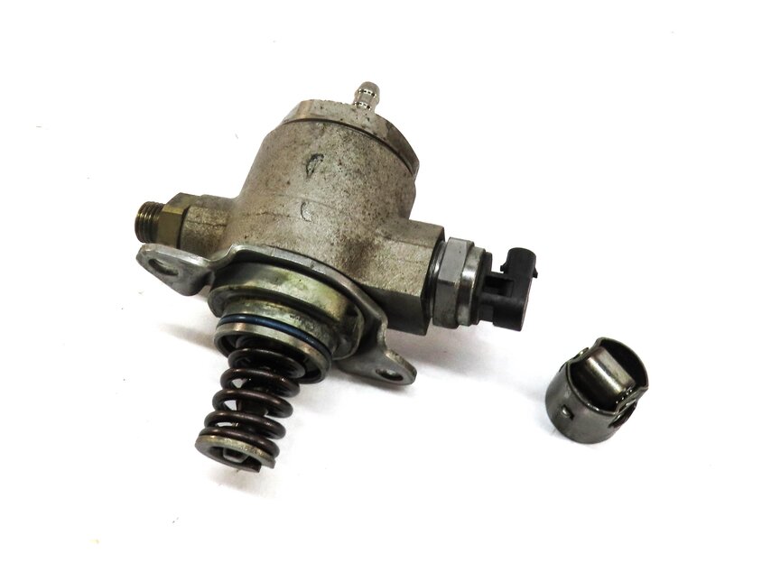 13-17 AUDI A4 A5 A6 Q5 TT (B8 C7 8K 8T 8R MK3) 2.0L ENGINE MECHANICAL FUEL PUMP