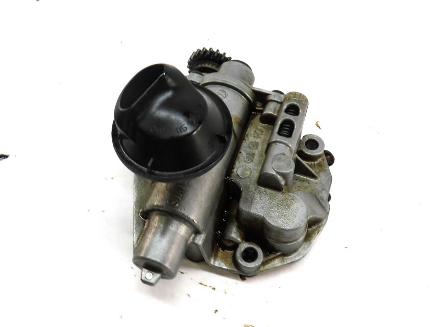 2016 AUDI A4 (B8 8K) 2.0L TURBO CAED ENGINE OIL PUMP 06H115107