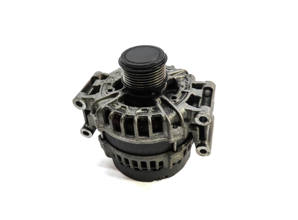 13-17 AUDI A4 A5 (B8 8K 8T) 2.0L TURBO ENGINE BOSCH ALTERNATOR