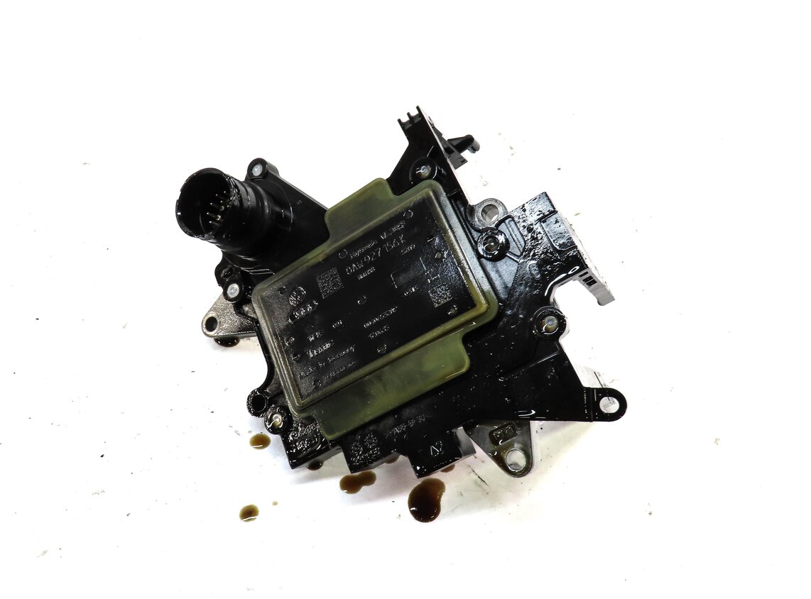 13-16 A4 14 A5 (B8 8K) 2.0L FWD CVT AUTO TRANSMISSION VALVE BODY CONDUCTOR PLATE