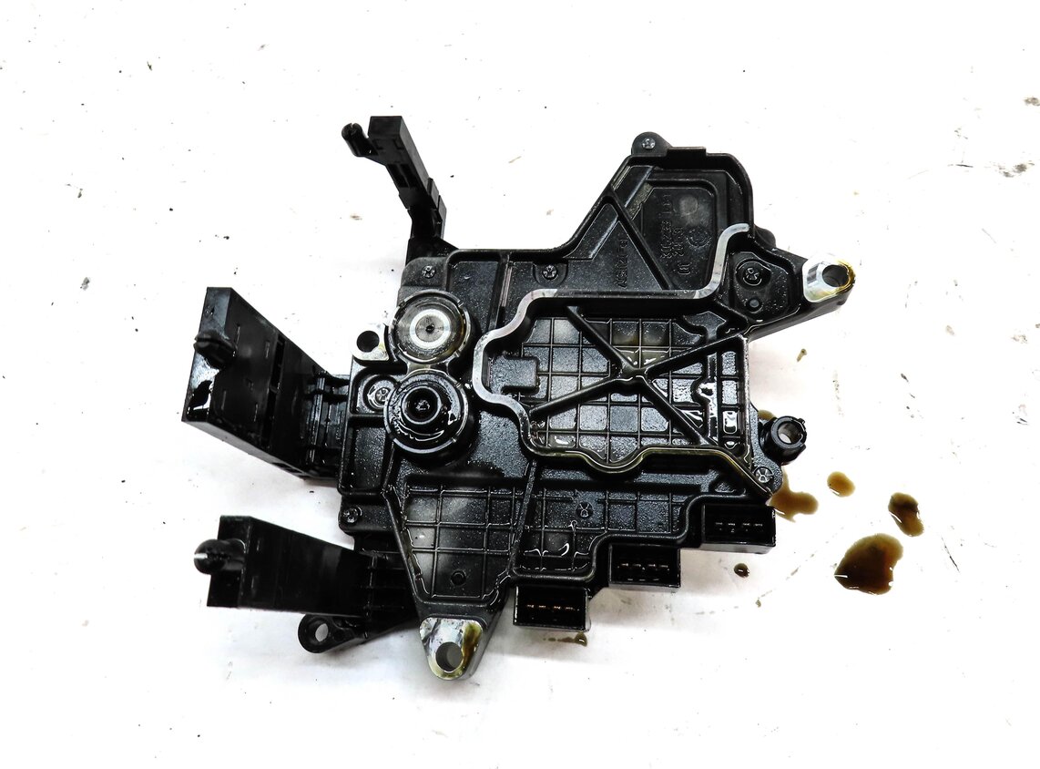Thumbnail 4: 13-16 A4 14 A5 (B8 8K) 2.0L FWD CVT AUTO TRANSMISSION VALVE BODY CONDUCTOR PLATE