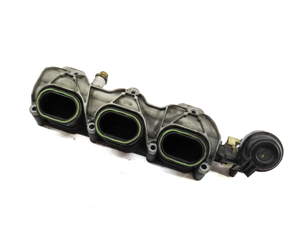 2010 AUDI S4 (B8 8K) 3.0L SUPER CCBA ENGINE RIGHT SIDE LOWER INTAKE MANIFOLD