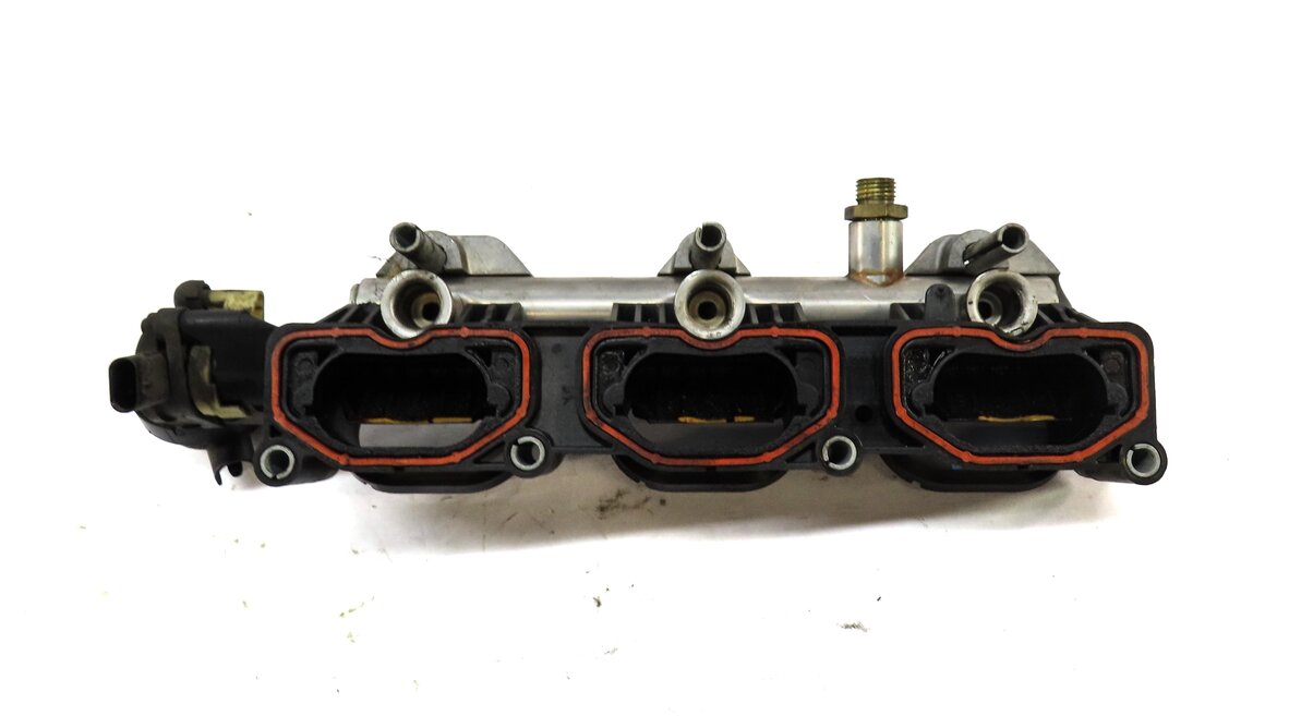 Thumbnail 4: 2010 AUDI S4 (B8 8K) 3.0L SUPER CCBA ENGINE RIGHT SIDE LOWER INTAKE MANIFOLD
