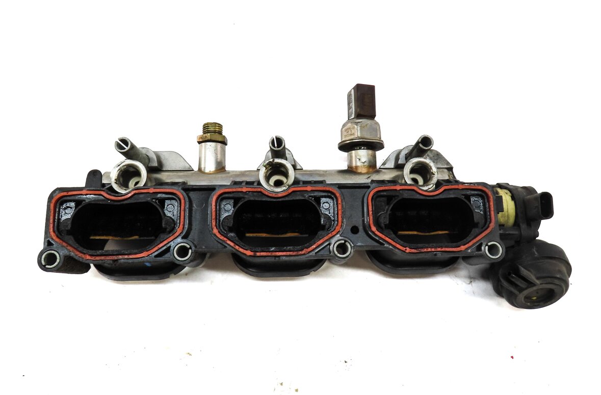Thumbnail 4: 2010 AUDI S4 (B8 8K) 3.0L SUPER CCBA ENGINE LEFT SIDE LOWER INTAKE MANIFOLD
