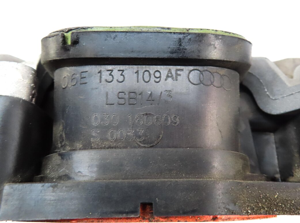 Thumbnail 6: 2010 AUDI S4 (B8 8K) 3.0L SUPER CCBA ENGINE LEFT SIDE LOWER INTAKE MANIFOLD
