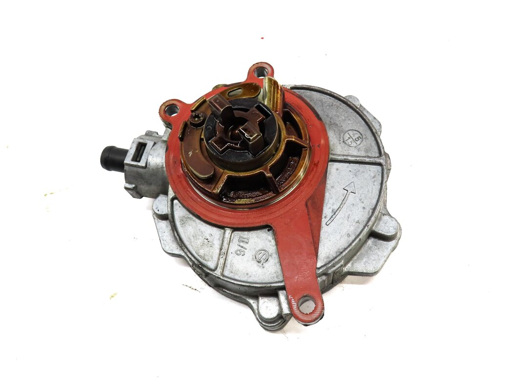 Thumbnail 3: 2012-2017 AUDI A6 A7 Q5 S4 S6 RQ5 TOUAREG - 3.0L ENGINE BRAKE VACUUM PUMP