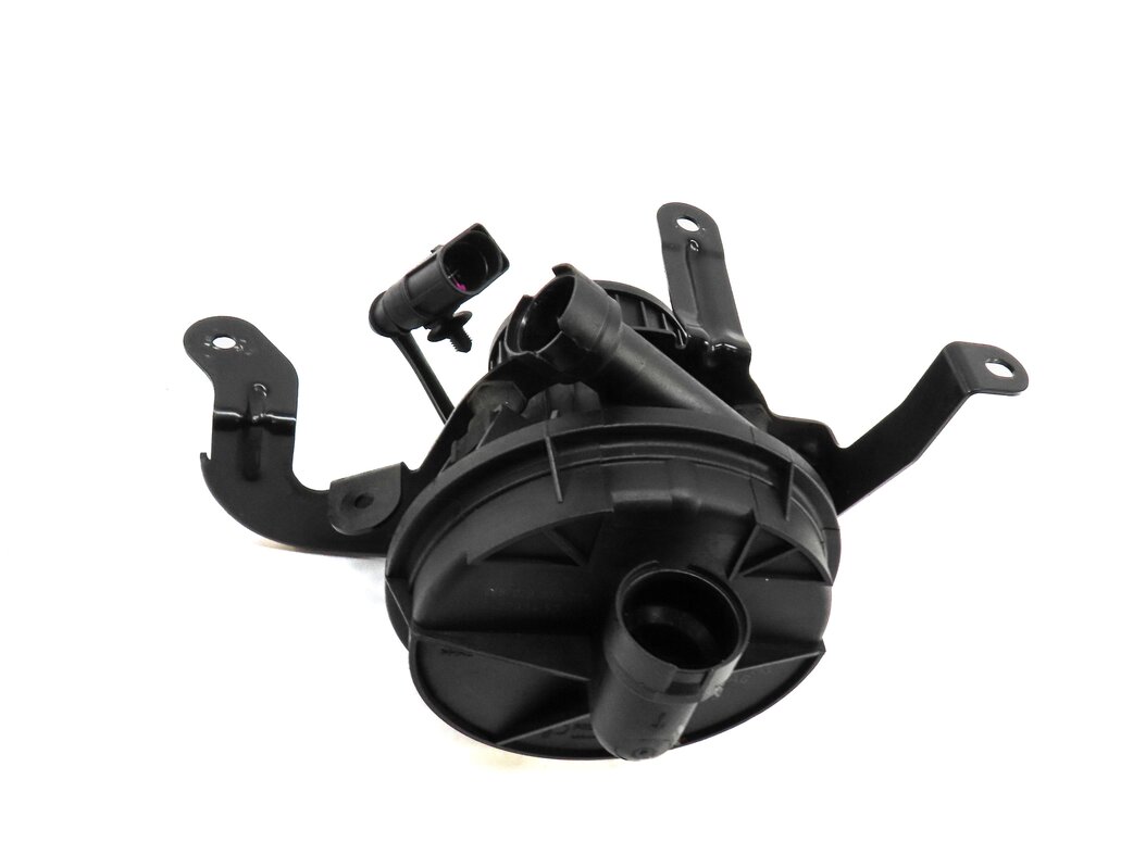 Thumbnail 2: 2010 AUDI S4 (B8 8K) 3.0L SUPERCHARGED CCBA ENGINE AIR INJECTION SECONDARY PUMP