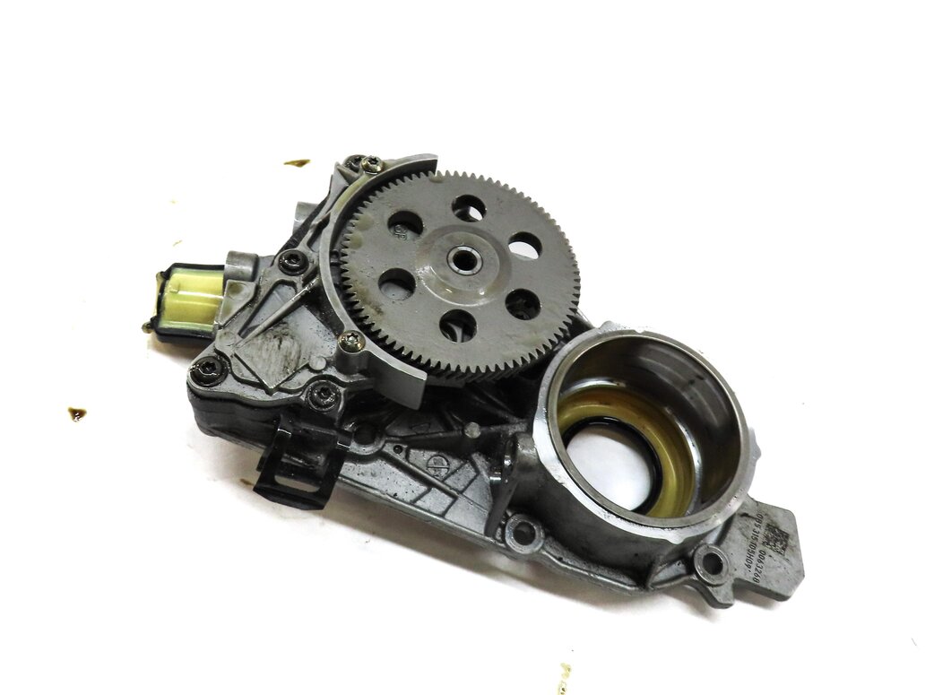 Thumbnail 1: 10-11 AUDI S4 A5 S5 (B8 8K 8T) AUTO AWD 7 SPEED AUTOMATIC TRANSMISSION OIL PUMP