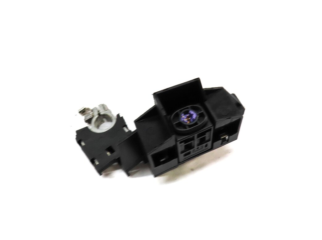 2010 AUDI S4 (B8 8K) POSITIVE BATTERY CONNECTOR TERMINAL w/ OVERLOAD SWITCH