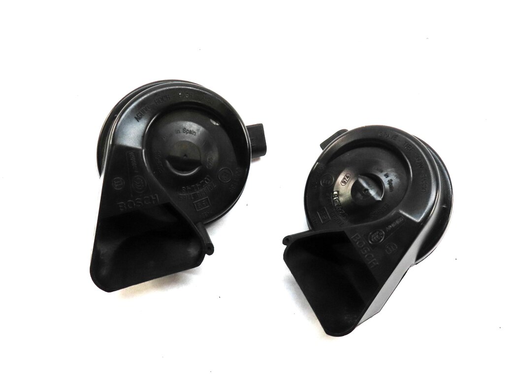 Thumbnail 1: 2008-2017 AUDI A4 A5 S4 S5 Q5 (B8 8K 8R 8T) HIGH & LOW TONE SAFETY HORN SET