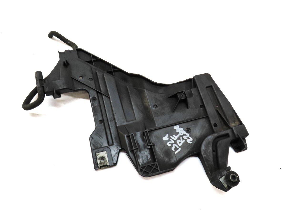 Thumbnail 2: 2010 AUDI S4 (B8 8K) FRONT RIGHT LOWER HEADLIGHT HEAD LAMP MOUNTING BRACKET