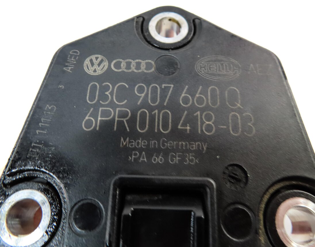 Thumbnail 4: 2013 AUDI A6 (C7) 2.0L TURBO CAEB ENGINE OIL LEVEL SENSOR 03C907660Q