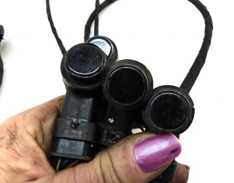 Thumbnail 5: 2013 AUDI A6 (C7) REAR PARK ASSIST PDC SENSOR SET 4 (BLACK) w/ WIRING HARNESS