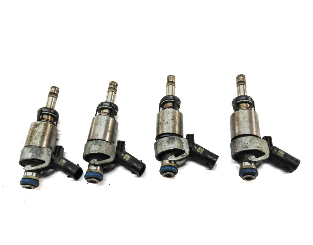 Thumbnail 2: 08-17 AUDI A3 A4 A5 A6 Q5 TT (8P B8 8K 8T 8R MK2 C7) 2.0L FSI FUEL INJECTOR SET4