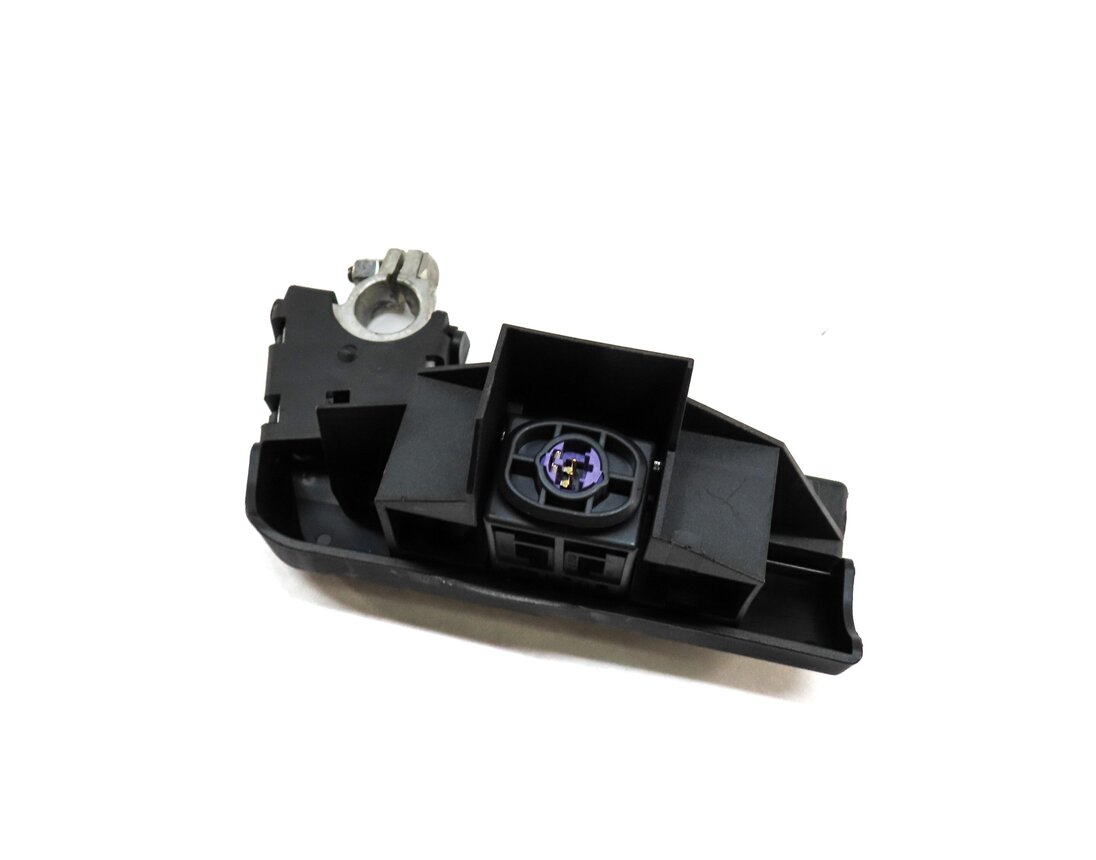 Thumbnail 1: 2013 AUDI A6 (C7) NEGATIVE BATTERY TERMINAL w/ OVERLOAD PROTECTION SWITCH
