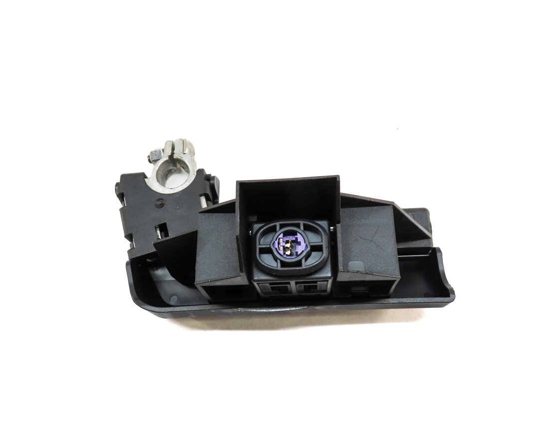 Thumbnail 2: 2013 AUDI A6 (C7) NEGATIVE BATTERY TERMINAL w/ OVERLOAD PROTECTION SWITCH