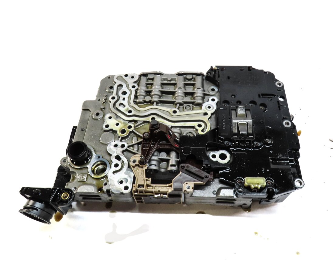 Thumbnail 2: 2013-2015 AUDI A6 (C7) 2.0L AWD QUATTRO - A/T AUTOMATIC TRANSMISSION VALVE BODY
