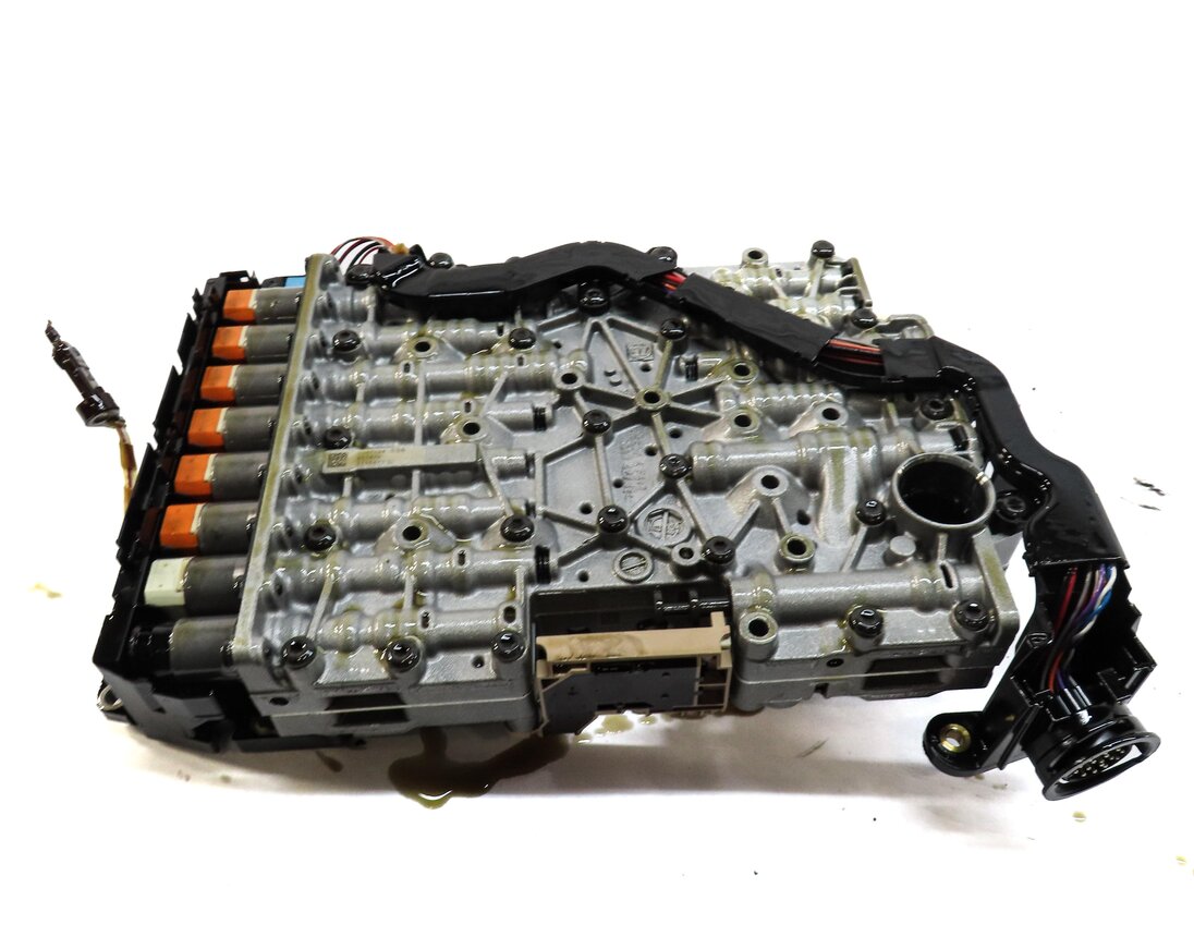 Thumbnail 5: 2013-2015 AUDI A6 (C7) 2.0L AWD QUATTRO - A/T AUTOMATIC TRANSMISSION VALVE BODY