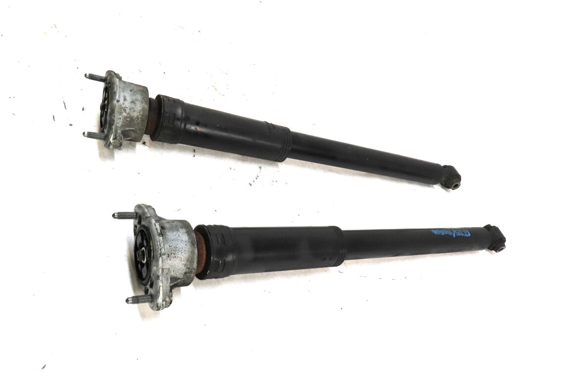 Thumbnail 5: 2014 MERCEDES C250 SEDAN W204 REAR LEFT & RIGHT SPORT SUSPENSION SHOCK STRUT SET