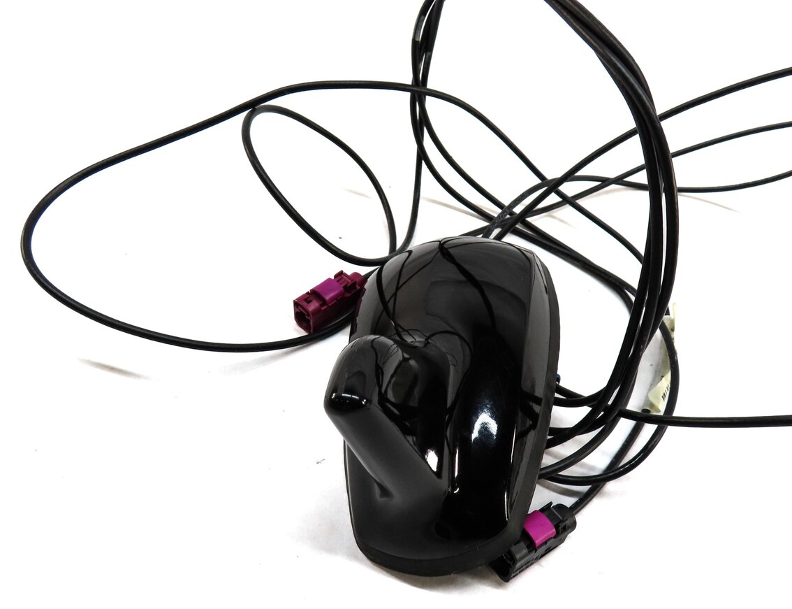 Thumbnail 4: 2014 MERCEDES C250 SEDAN (W204) ROOF SHARK FIN ANTENNA w/ CABLES (BLACK 040U)