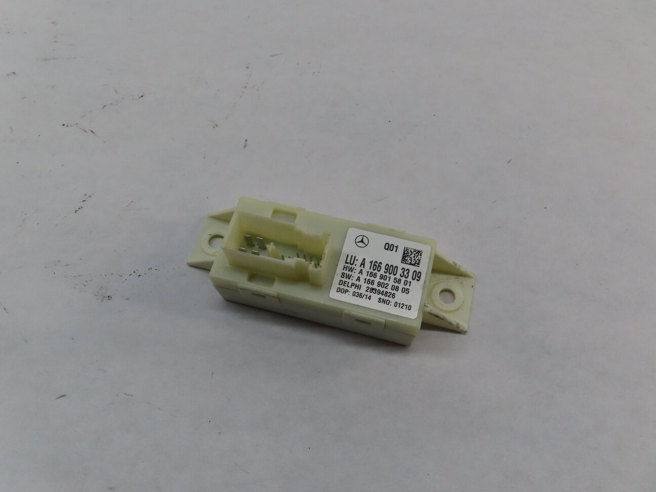 13-16 MERCEDES C300 C350 GL350 GL450 (X166) XENON HEADLIGHT RANGE CONTROL MODULE