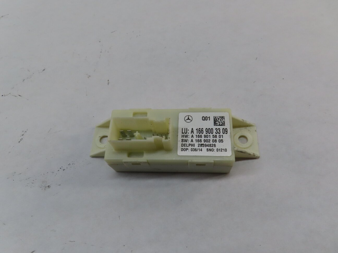 Thumbnail 2: 13-16 MERCEDES C300 C350 GL350 GL450 (X166) XENON HEADLIGHT RANGE CONTROL MODULE
