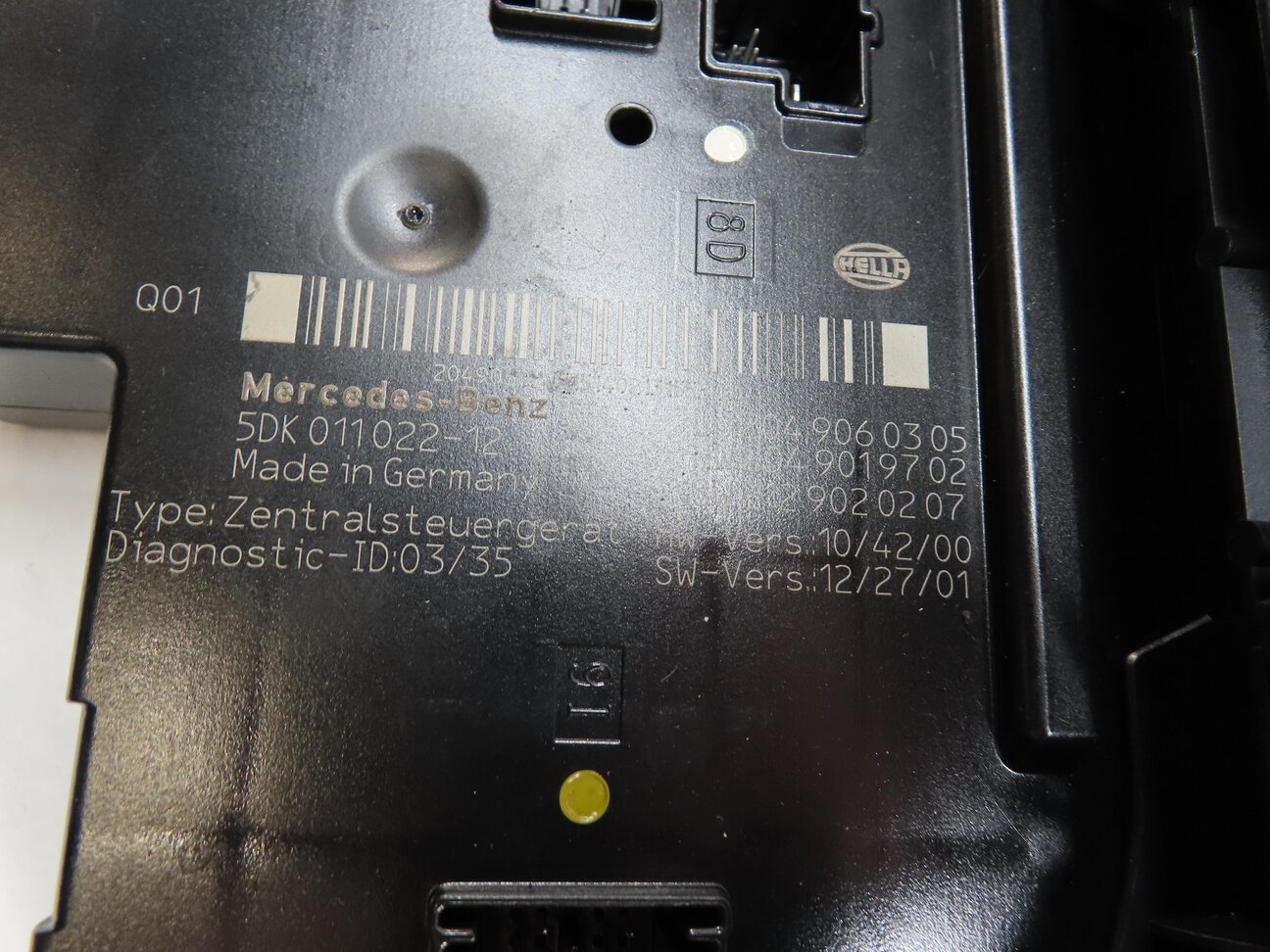 Thumbnail 6: 2011-2015 MERCEDES C-CLASS (W204) REAR SIGNAL ACQUISITION CONTROL MODULE SAM