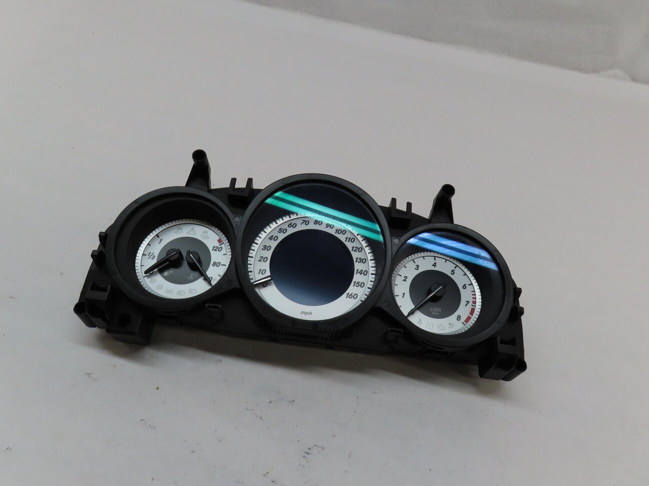 Thumbnail 3: 2014-2015 MERCEDES C CLASS (W204) SPEEDOMETER INSTRUMENT CLUSTER MPH (110k)
