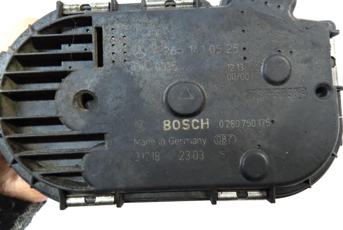 Thumbnail 5: 06-15 MERCEDES B200 C250 SLK250 (R172 W204 W245) 1.8L TURBO ENGINE THROTTLE BODY