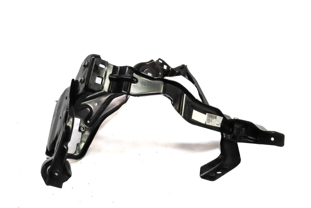 Thumbnail 4: 2014 MERCEDES C250 SEDAN (W204) RIGHT PASSENGER HEADLIGHT MOUNT BRACKET FRAME
