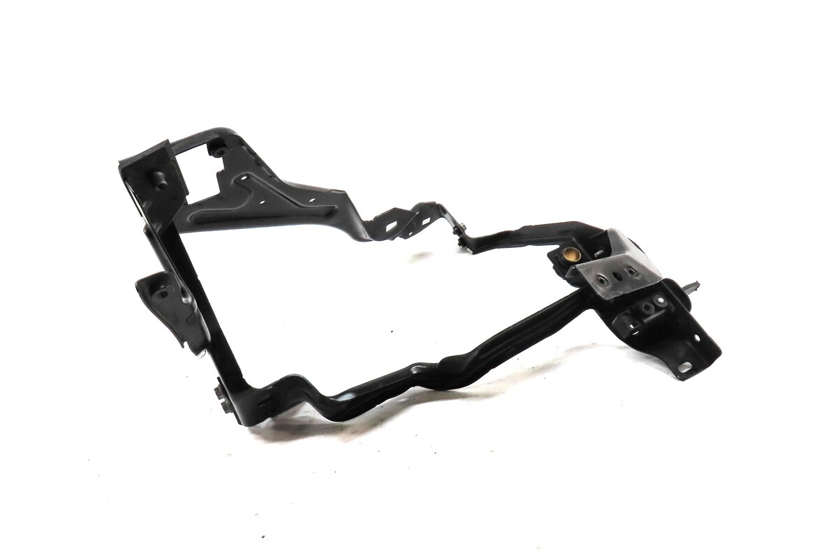 Thumbnail 2: 2014 MERCEDES C250 SEDAN (W204) LEFT DRIVER HEADLIGHT LIGHT LAMP MOUNT BRACKET