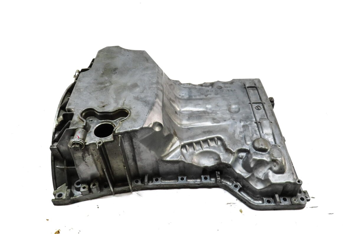 Thumbnail 1: 2012-2015 MERCEDES BENZ C250 SLK250 (W204 R172) 1.8L M271 TURBO ENGINE OIL PAN