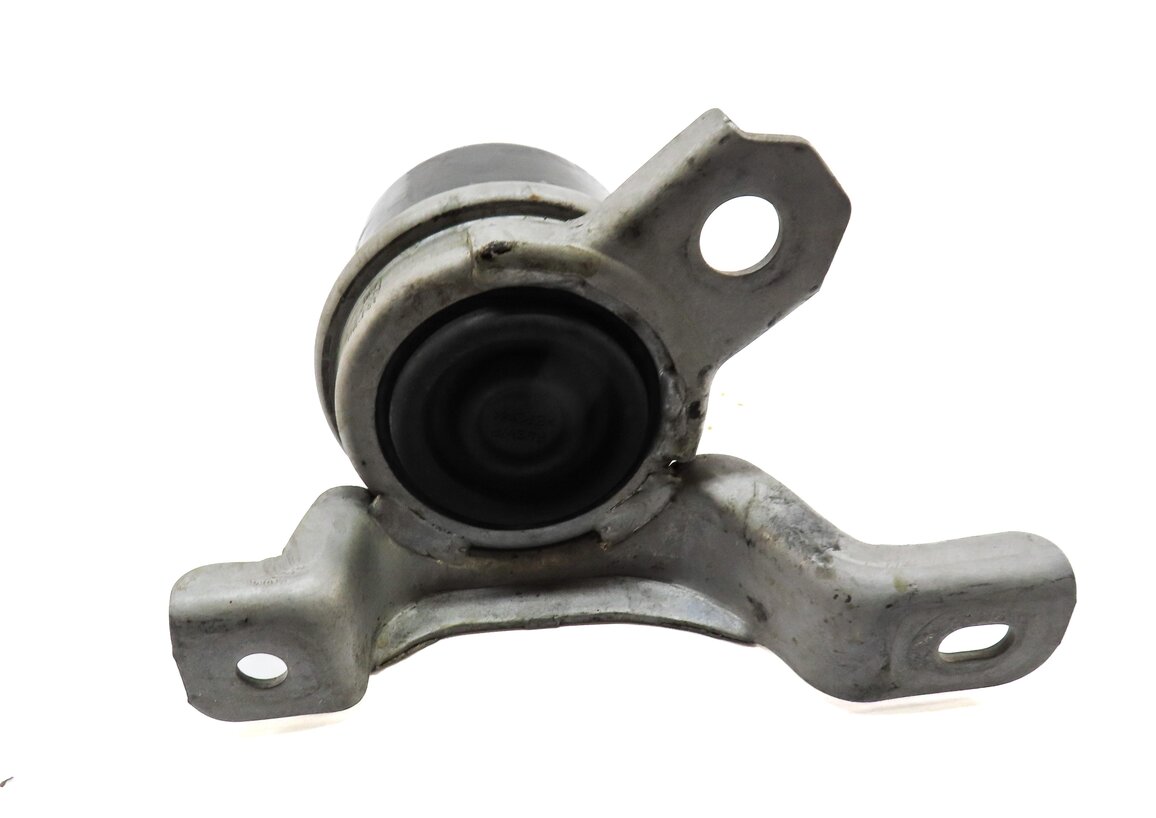 Thumbnail 4: 2013 LAND RANGE ROVER EVOQUE (L538) 2.0L TURBO ENGINE RIGHT MOTOR MOUNT BRACKET
