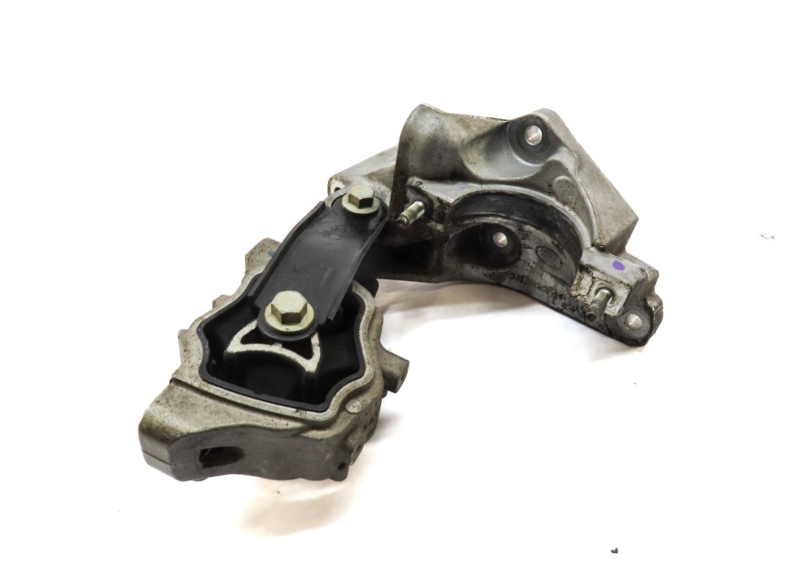 2013 LAND RANGE ROVER EVOQUE (L538) 2.0L TURBO ENGINE RIGHT MOTOR MOUNT BRACKET