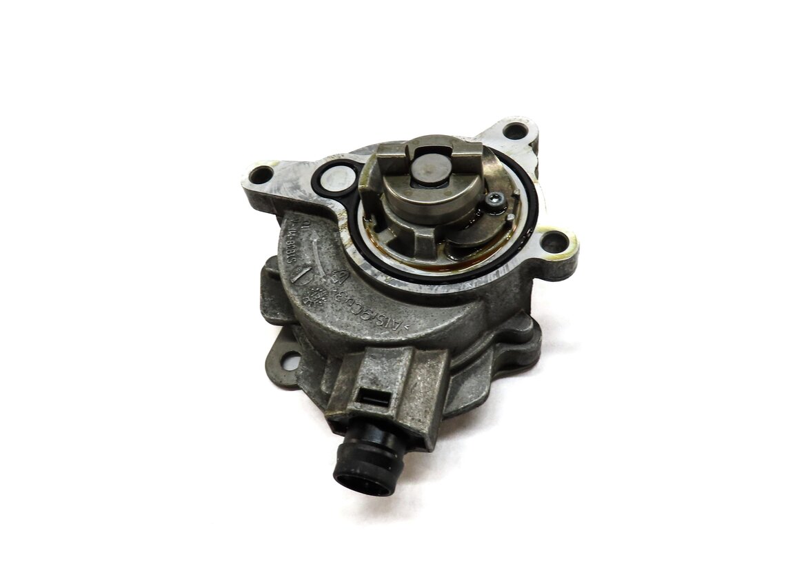 Thumbnail 2: 12-17 JAGUAR XE XF / RANGE ROVER EVOQUE DISCOVERY LR2 - 2.0L BRAKE VACUUM PUMP