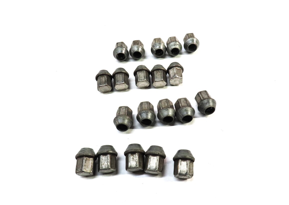 Thumbnail 2: 2008-2020 LAND ROVER LR2 DISCOVERY SPORT RANGE ROVER EVOQUE VALAR LUG NUT SET/20