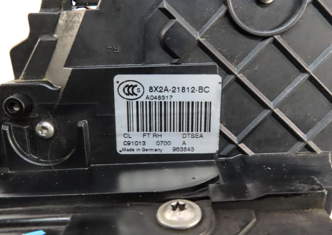 Thumbnail 5: 07-19 LAND ROVER LR2 LR3 LR4 RANGE ROVER SPORT EVOQUE - RIGHT FRONT DOOR LATCH