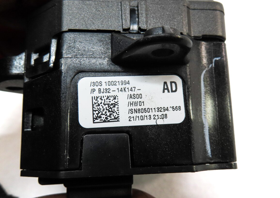 Thumbnail 5: 2013 LAND RANGE ROVER EVOQUE (L538) TRACTION HILL DESCENT SWITCH BUTTON PANEL